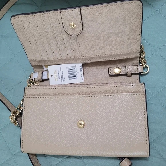 Michael Kors Jet Set Crossbody Bag Beige - Picture 3 of 9